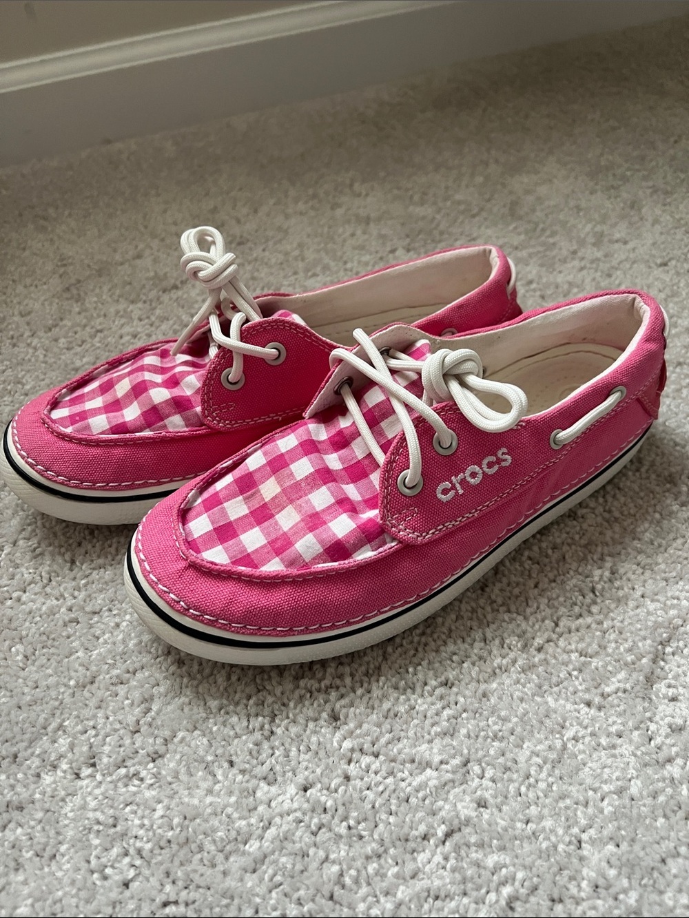 CROCS Hovet slip on Pink Gingham Boat Shoes women’s 8